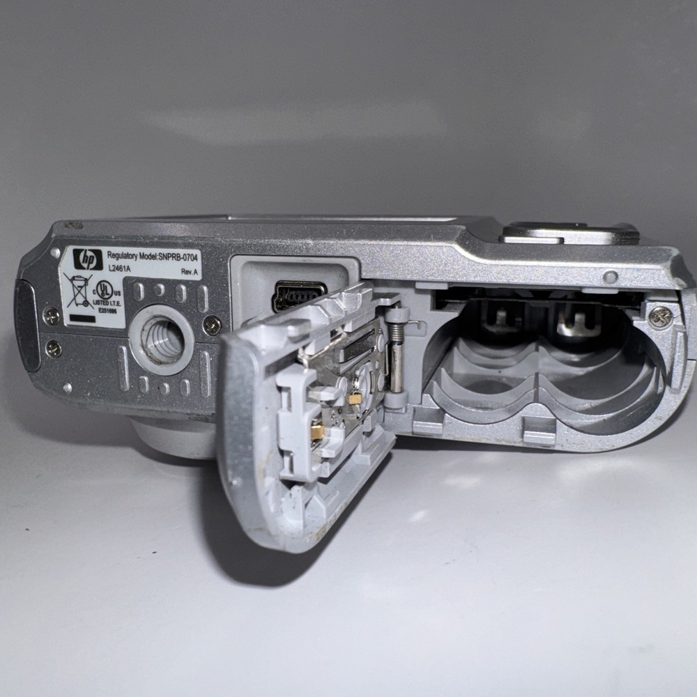 HP Photosmart M547 Point and Shoot Camera 6.2MP Silver SNPRB-0747 Untested‎ - Picture 7 of 7